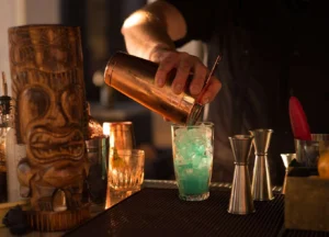 mengenal-bitters-garam-dan-merica-dunia-koktail