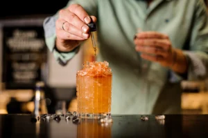 mengenal-bitters-garam-dan-merica-dunia-koktail